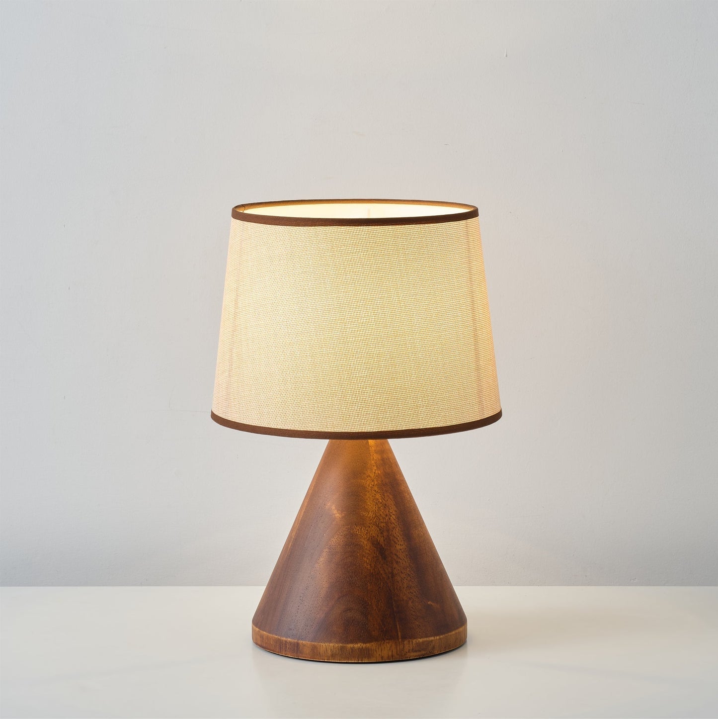 LioraWood | Table Lamp With Wooden Base And Warm, Soft Glow