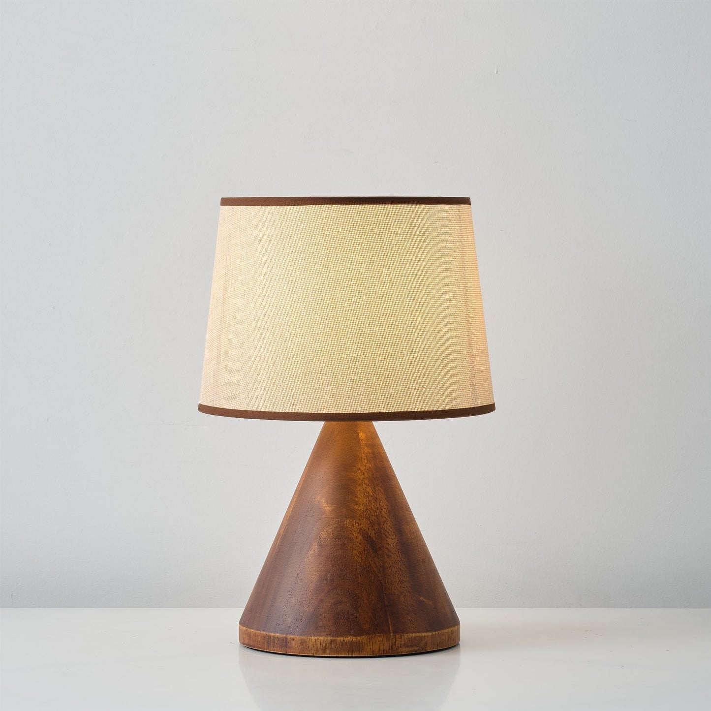 LioraWood | Table Lamp With Wooden Base And Warm, Soft Glow