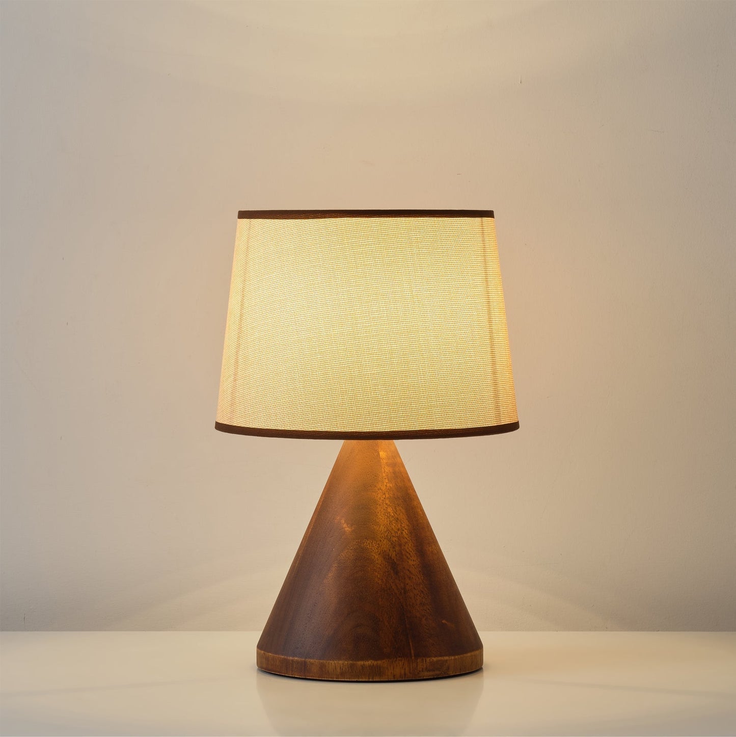 LioraWood | Table Lamp With Wooden Base And Warm, Soft Glow
