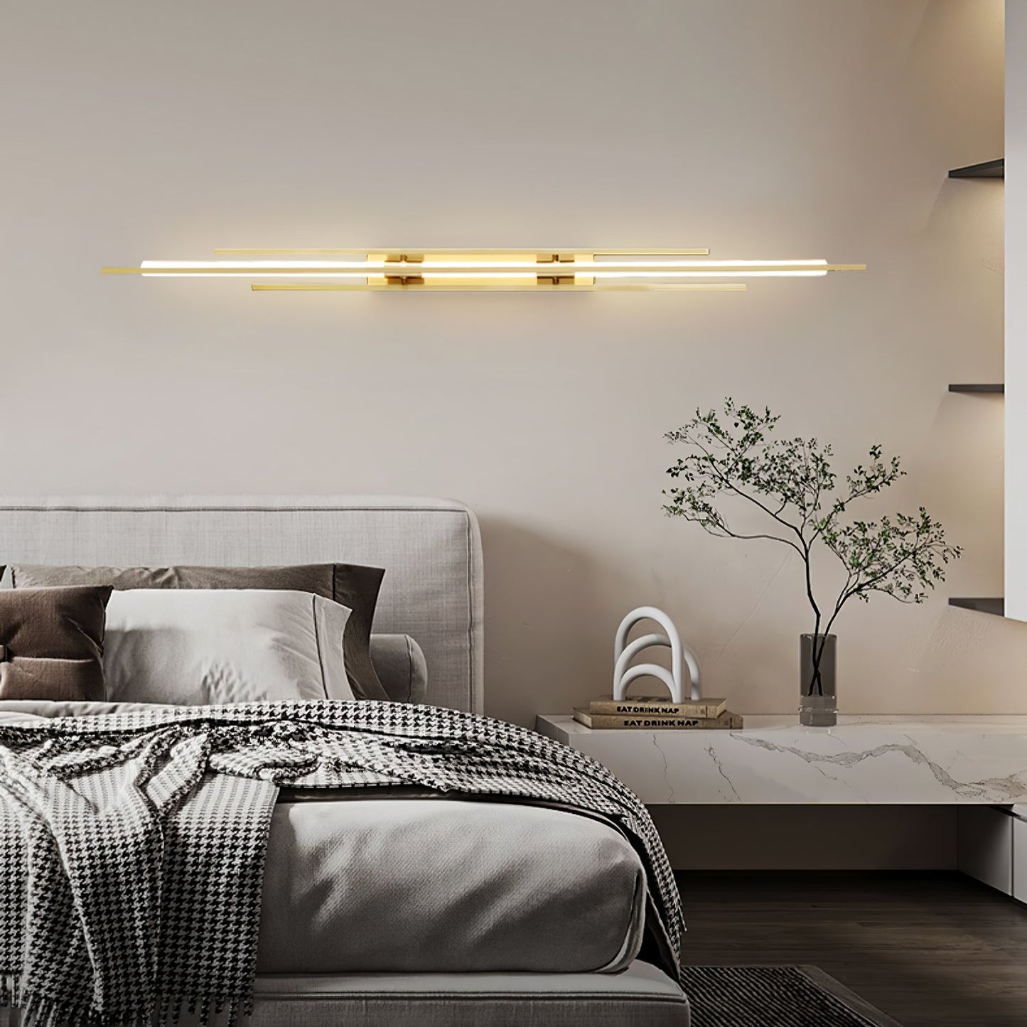 Aurelin | Opulent Gold Wall Sconce For Elegant Rooms