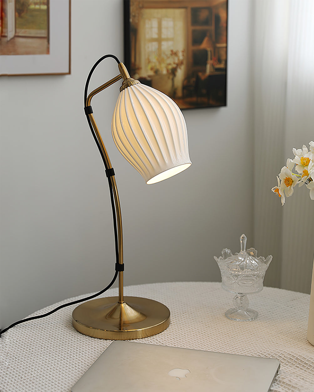 Arielle | Elegant Ceramic Table Lamp With Ribbed Shade