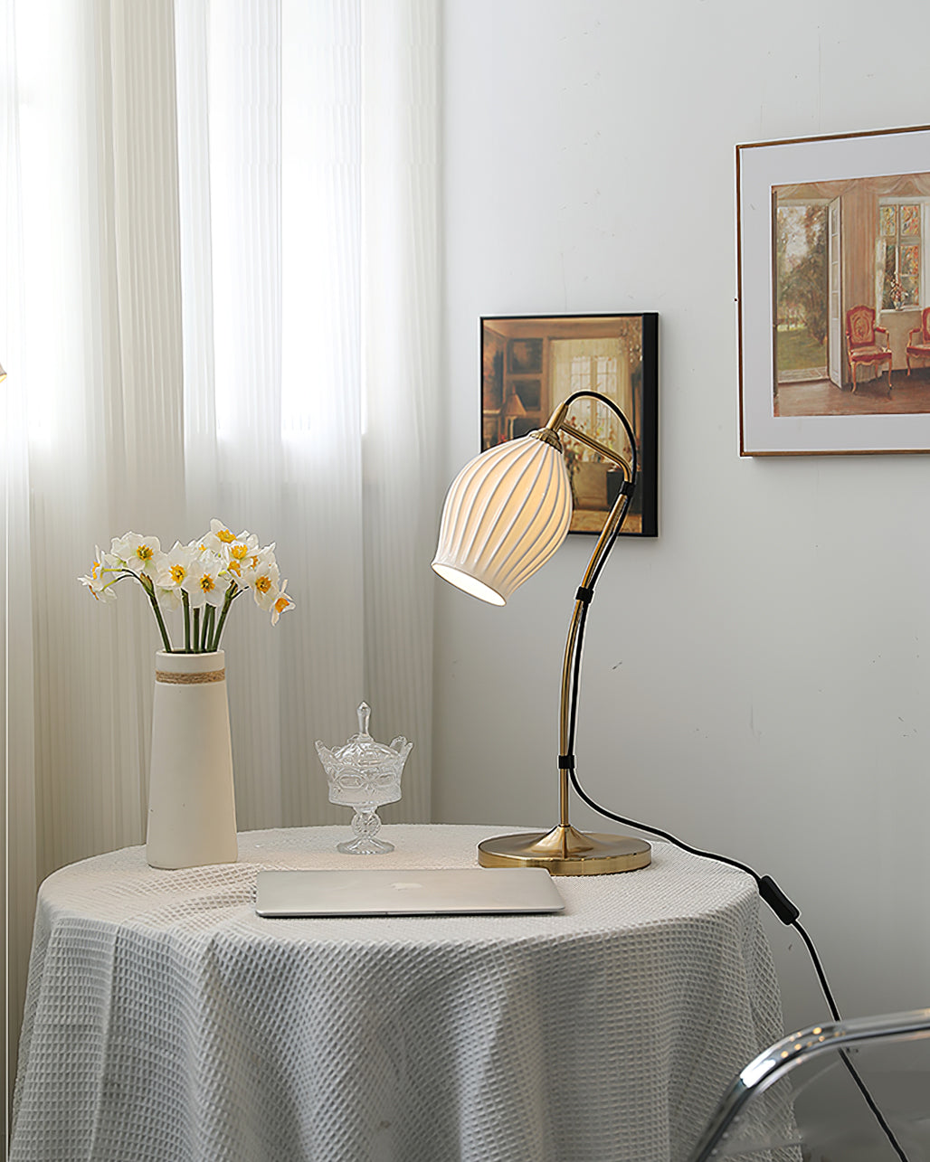 Arielle | Elegant Ceramic Table Lamp With Ribbed Shade
