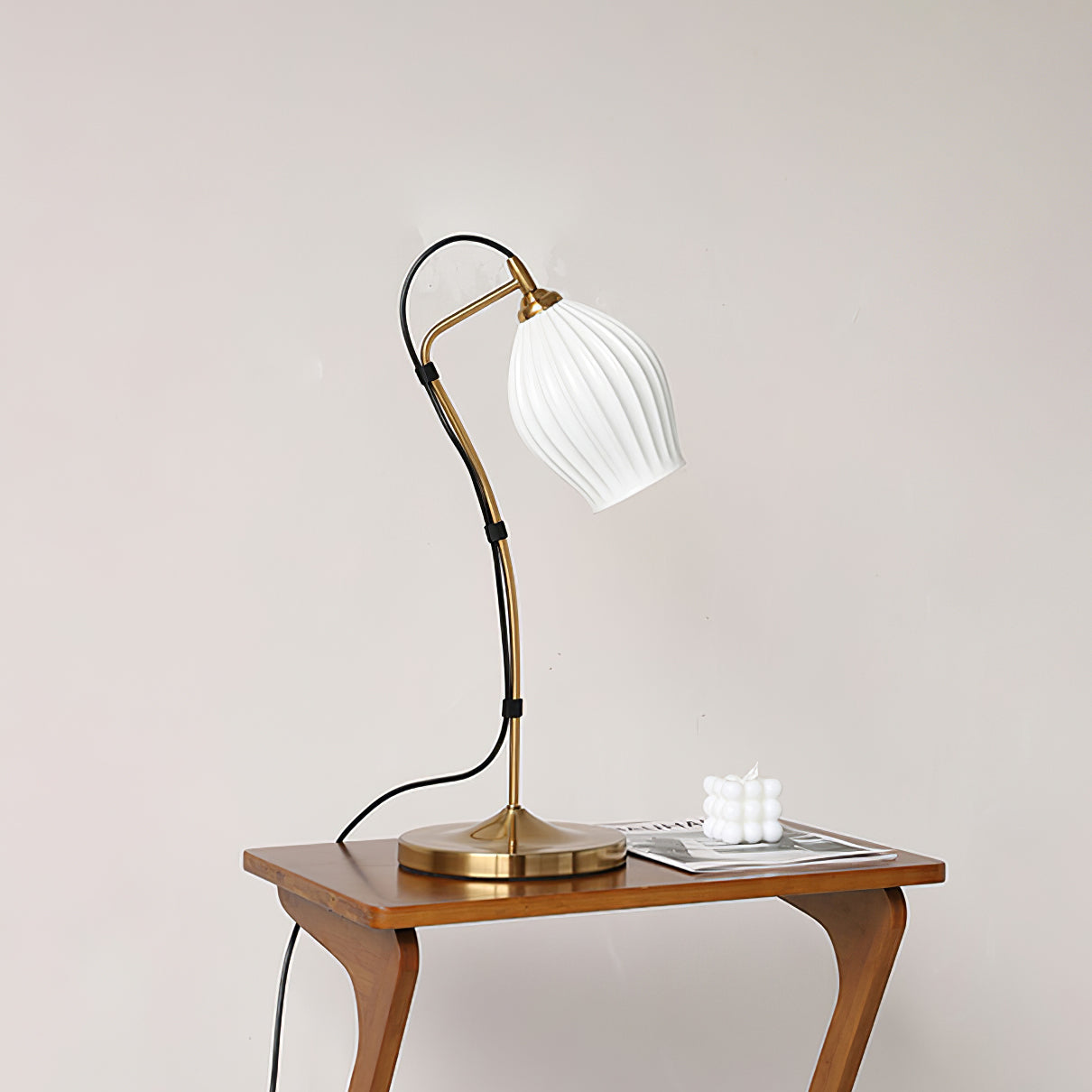 Arielle | Elegant Ceramic Table Lamp With Ribbed Shade