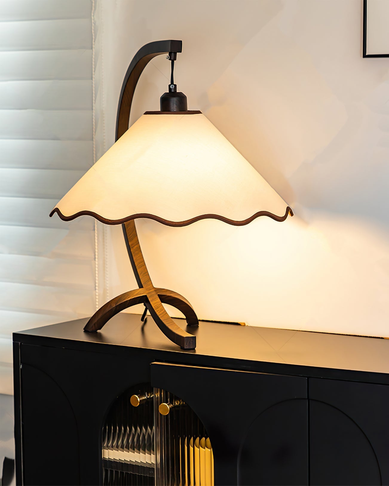 Aurelle Curved Green Frame Table Lamp With Scalloped Shade
