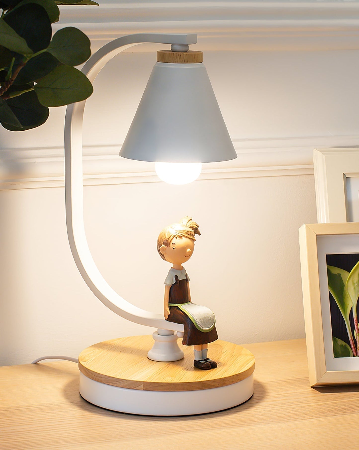 LumiNest Contemporary Desk Lamp With Wooden Base And Bird