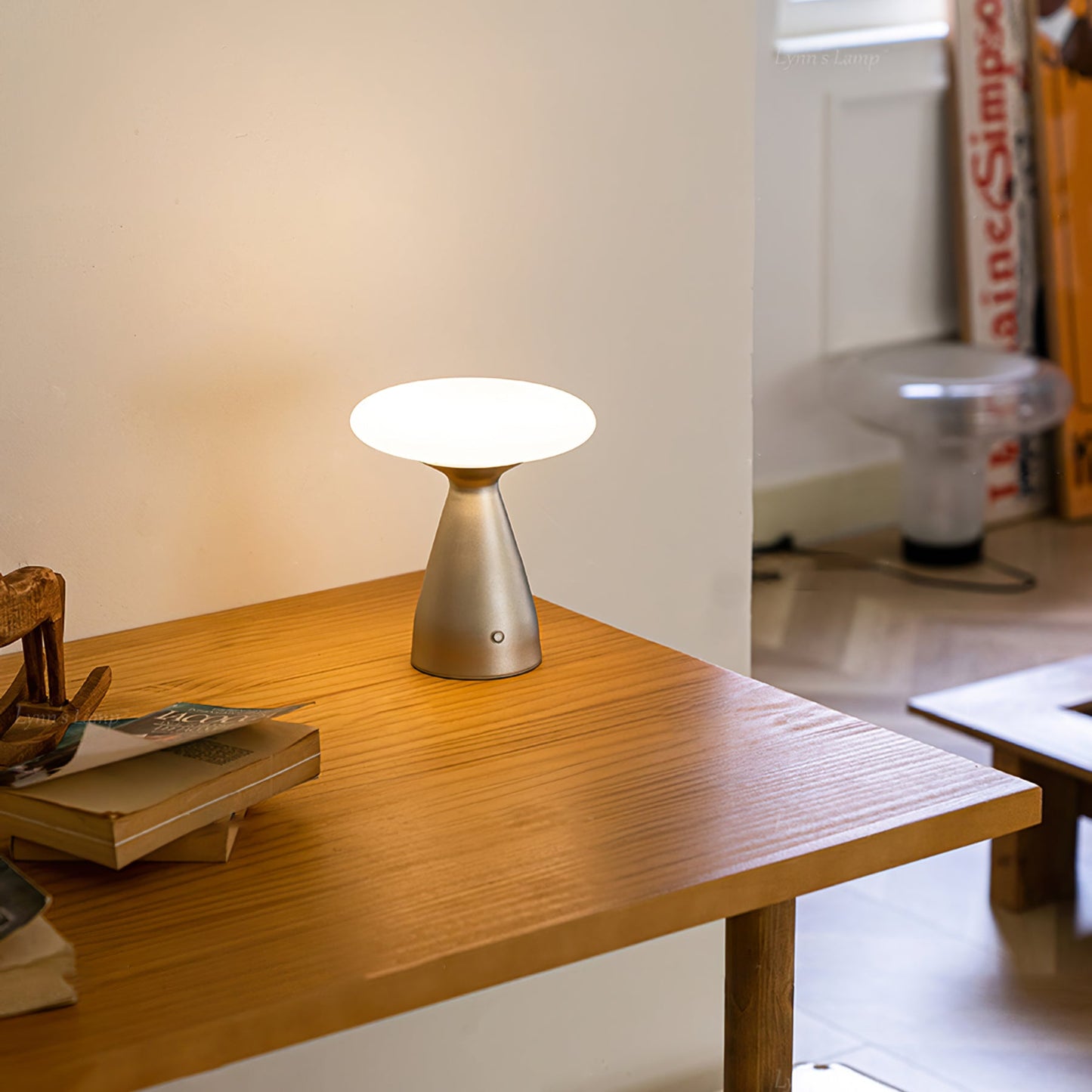 Korvian | Modern Desk Lamp With Glass Shade, Ambient Glow