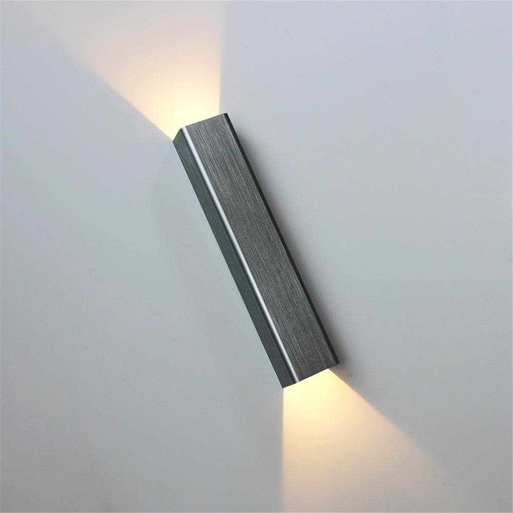 LumaVerve | Sleek Outdoor Lamp For Modern Patio And Garden