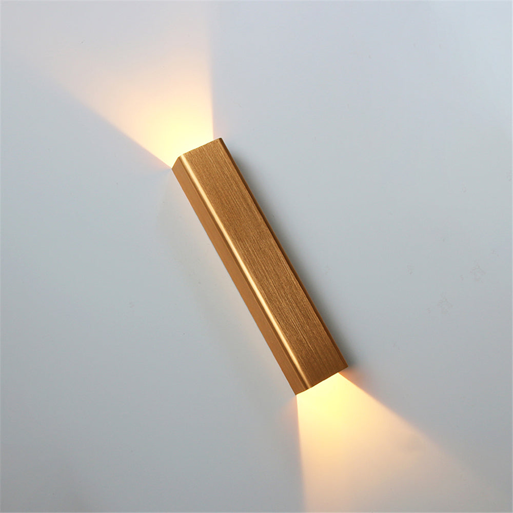LumaVerve | Sleek Outdoor Lamp For Modern Patio And Garden