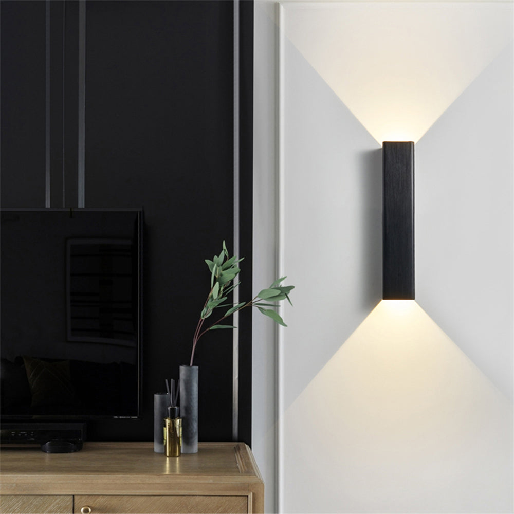 LumaVerve | Sleek Outdoor Lamp For Modern Patio And Garden