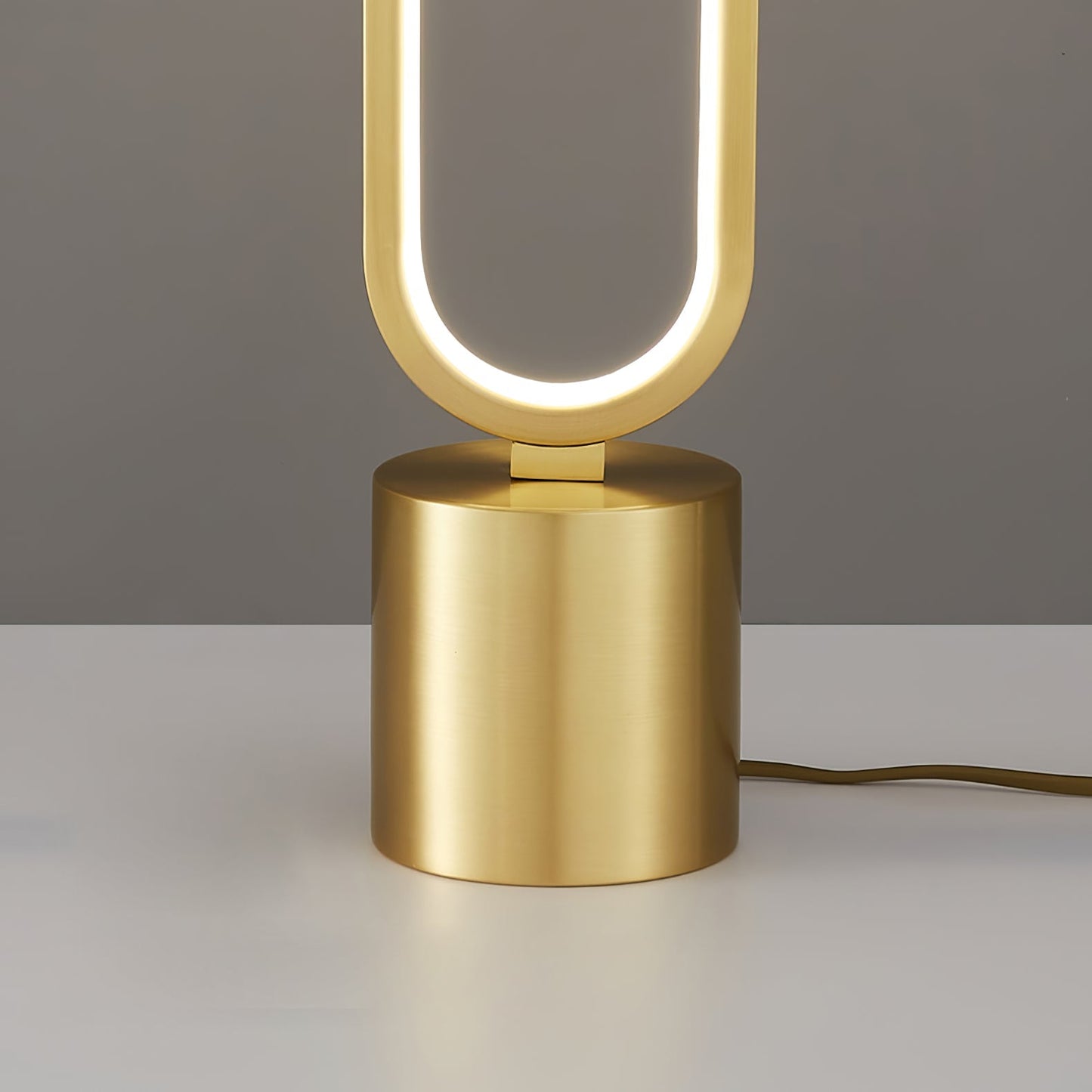 Avelon | Table Lamp With Integrated LED And Brass Accents