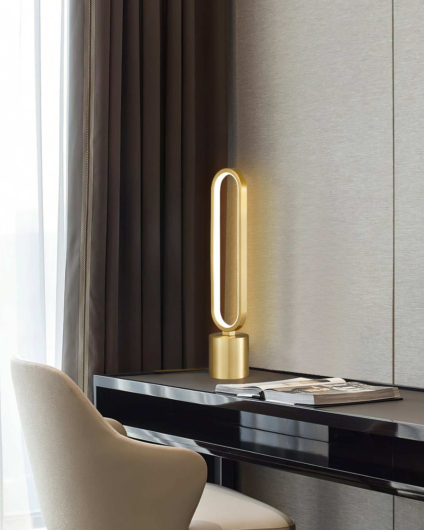 Avelon | Table Lamp With Integrated LED And Brass Accents