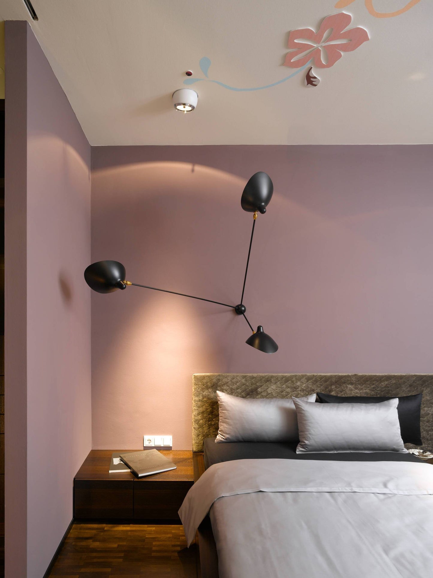 Aurena | Serge-Inspired Ceiling Lamp With Refined Light