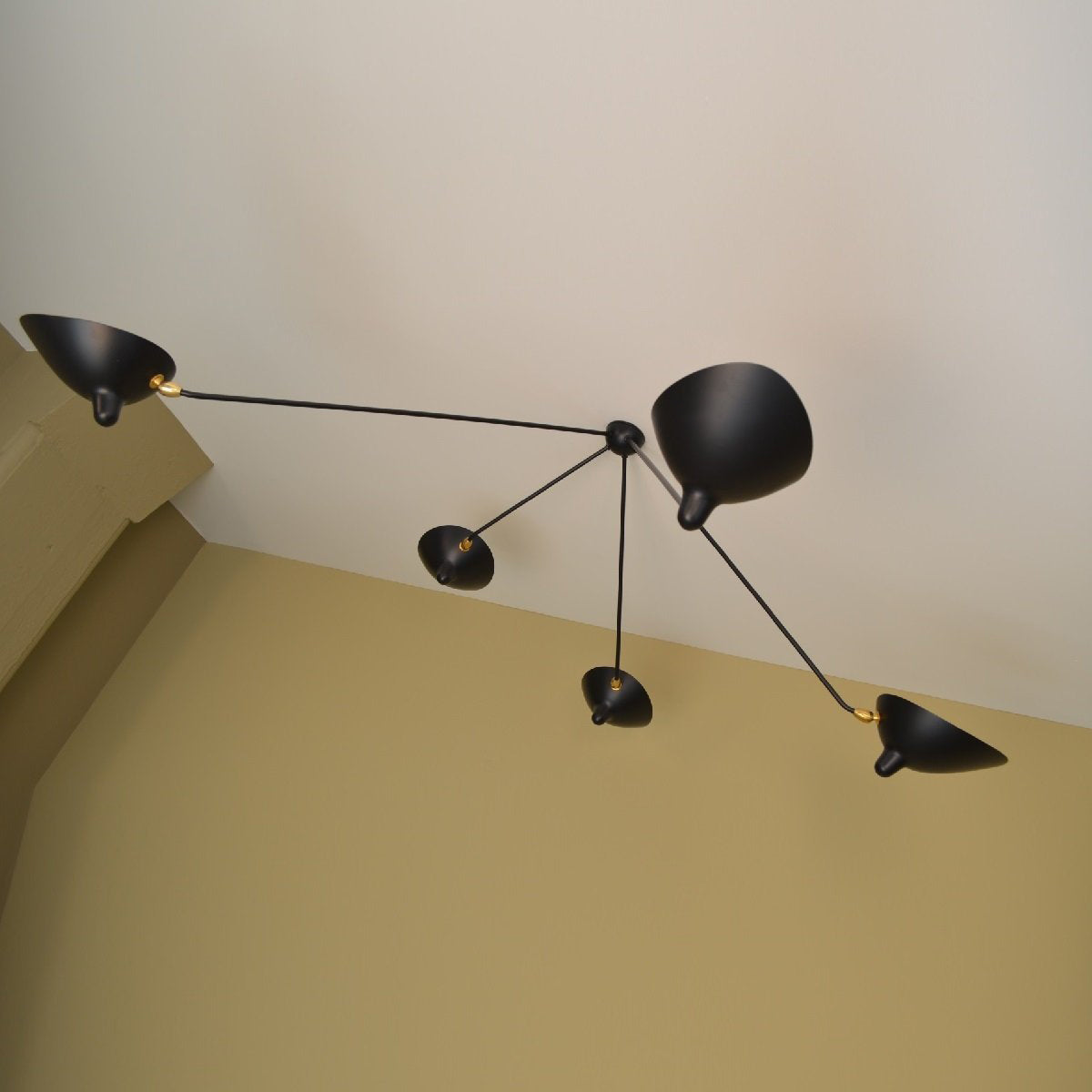 Aurena | Serge-Inspired Ceiling Lamp With Refined Light