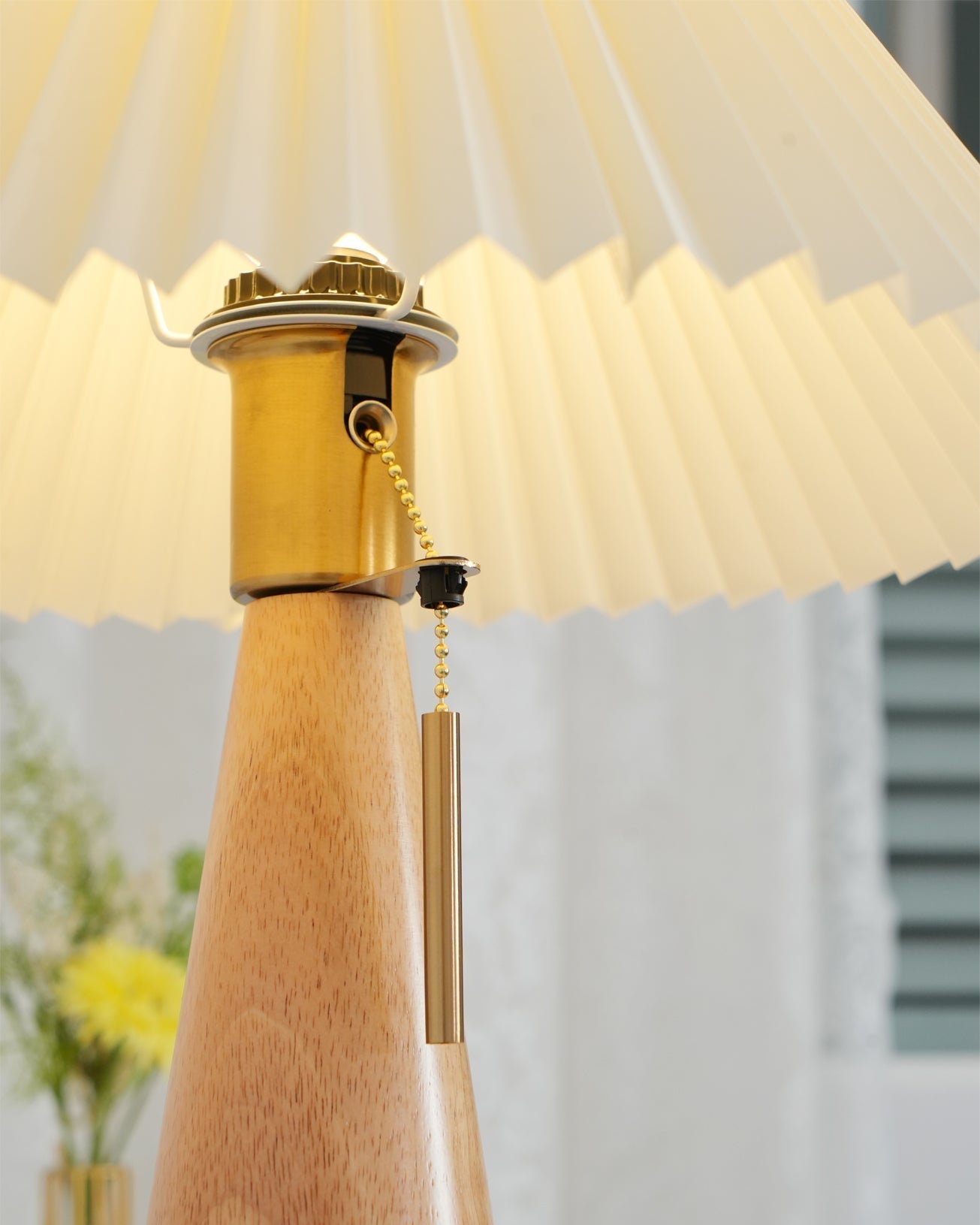 MarlowGlow | Elegant Wood & Metal Table Lamp, Beige Finish