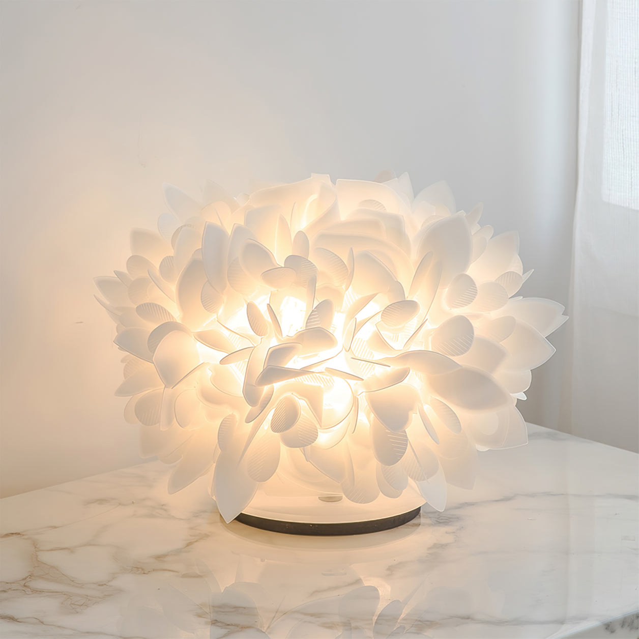 Sylva Petal Table Lamp With Floral Accent And Metal Frame