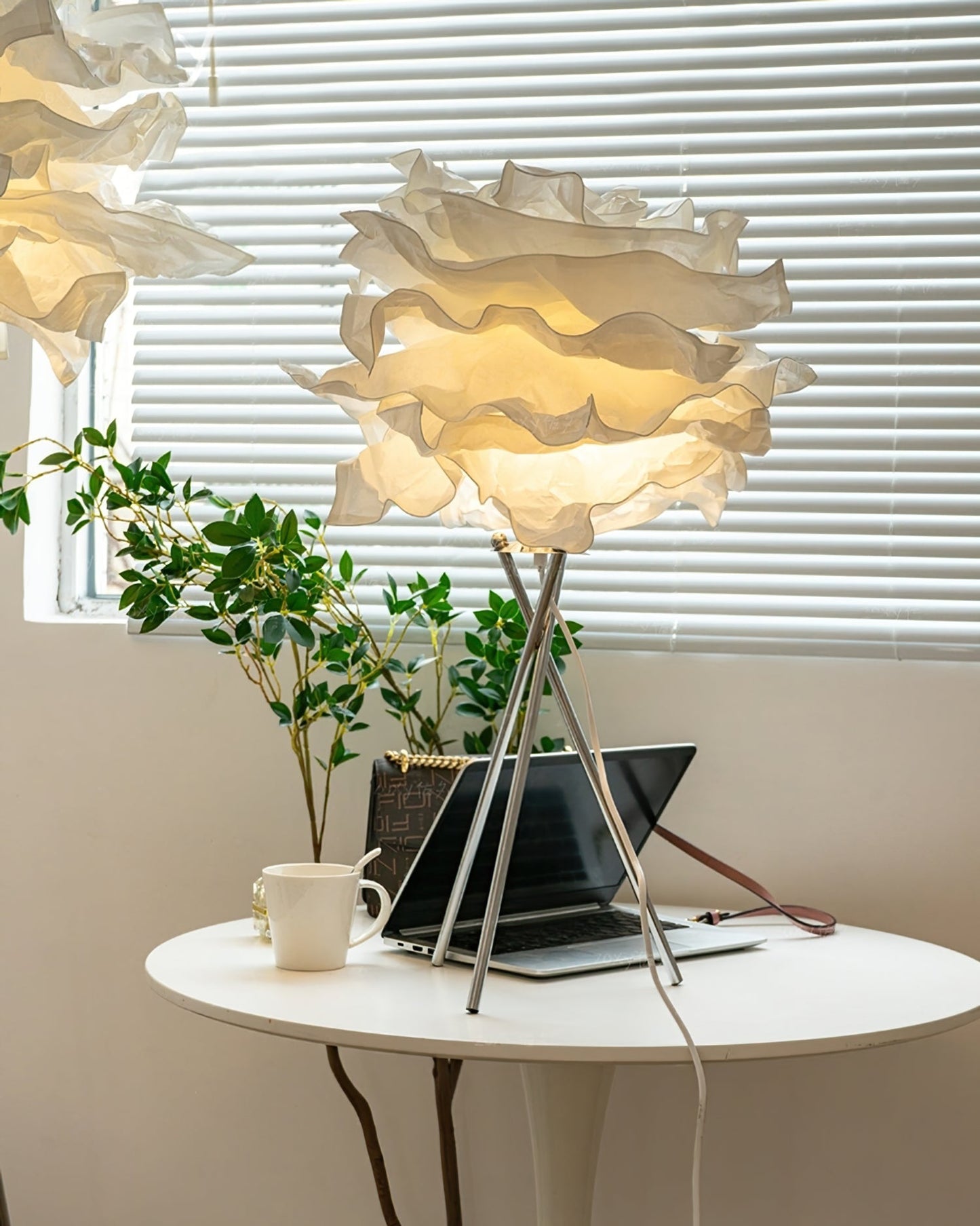 AeriaGlow | Cloud-Inspired Paper Art Table Lamp Soft Glow