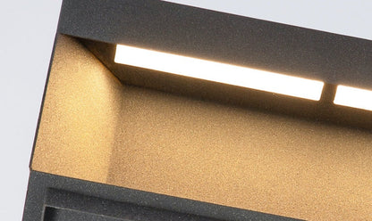 Solvra Weather-Resistant Outdoor Lamp With Smart Sensor